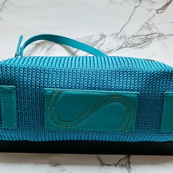 Saks Fifth Ave Teal Knit Hobo Bag Chic and Stylish - Picture 6 of 9